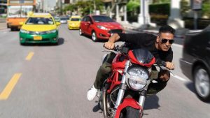 Akshay Kumar Sooryavanshi Bike Chase