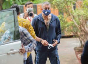 Sanjay-Dutt-heads-to-YRF-to-wrap-Shamshera-amid-cancer-treatment