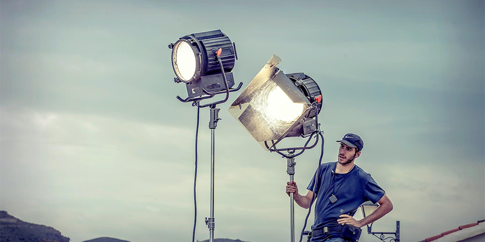 how to become a director without film school